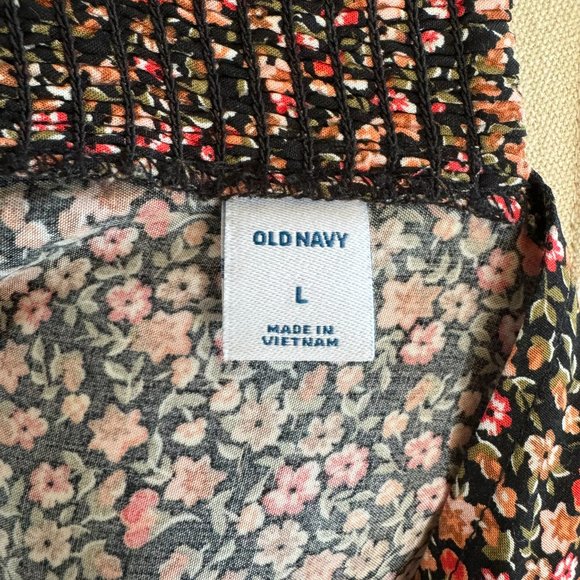 Old Navy Floral-Print Fit & Flare Smocked-Back Dress - Large - Picture 7 of 7